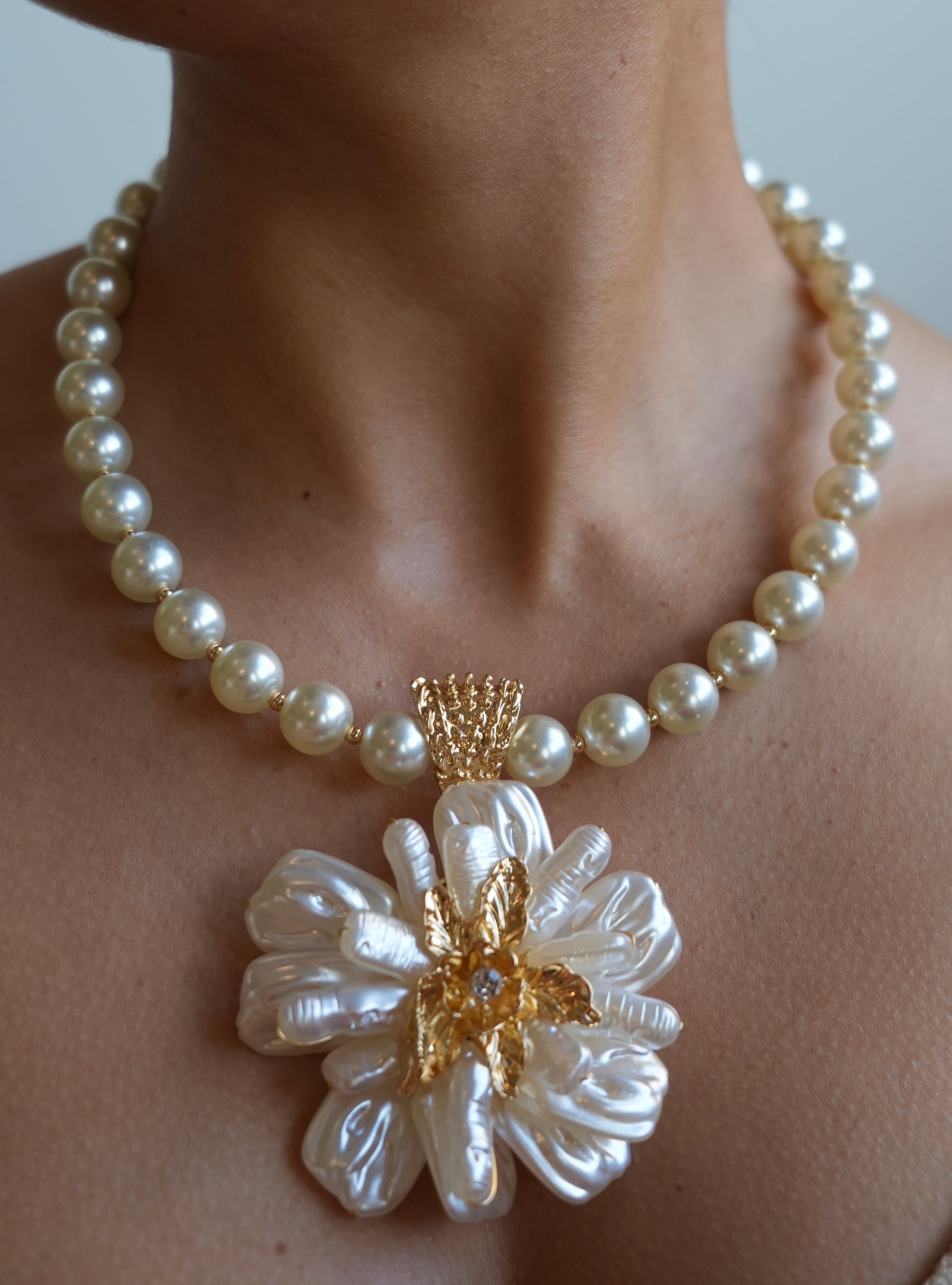 Pearl Flower Statement Necklace – Gardenia Real